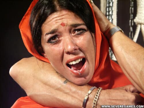 Indian Girl Hanged Until Dead (SevereGames)