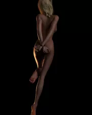 From_behind_view_One_blond_hanged_3_2715_3840