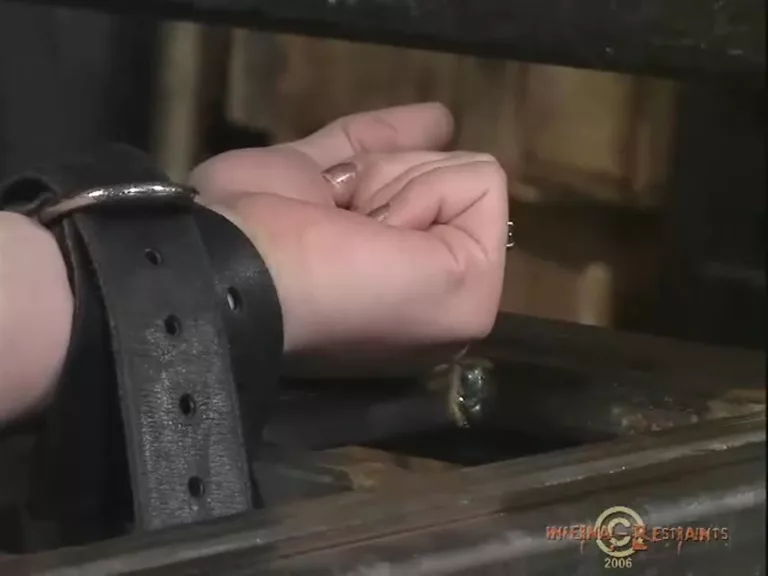 Squat Stocks (Infernal Restraints)