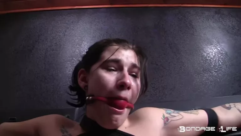Kneel Before Her Owner (Bondage Life)