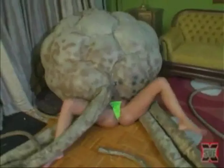 Pure Vore #10: Bikini Girl (Sleazegroin)