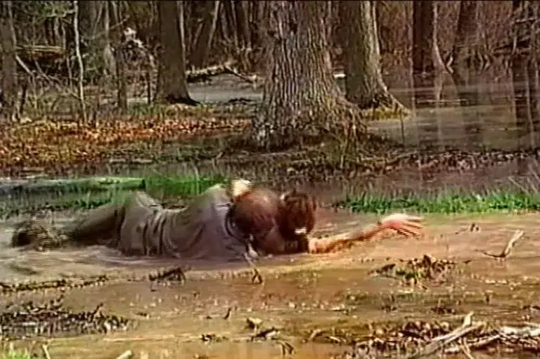 Bloody Creek (Wave Studios)
