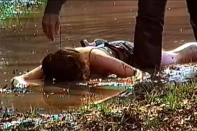 Bloody Creek (Wave Studios)