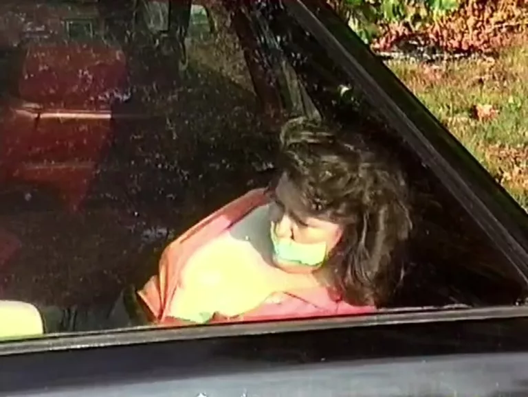 Hung Jury [Alternative Cut] (Wave Studios)