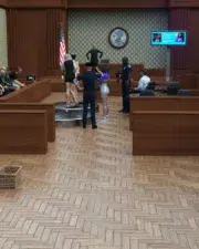 Court-010